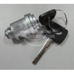 MERCEDES 190 ПАТРОН КОНТАКТ